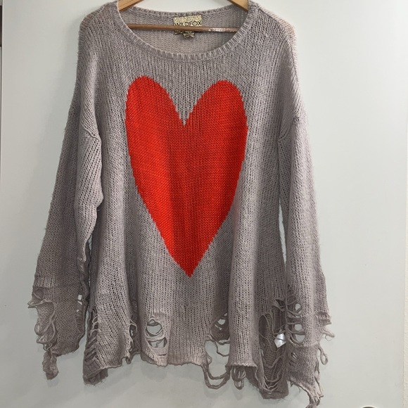 Wildfox White Label Sweater ~ in Light Gray w/ Red Heart ♥️ - Picture 2 of 13